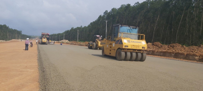 Hối hả thi công 2 tuyến cao tốc phía Đông trong “bão” Covid 19 7