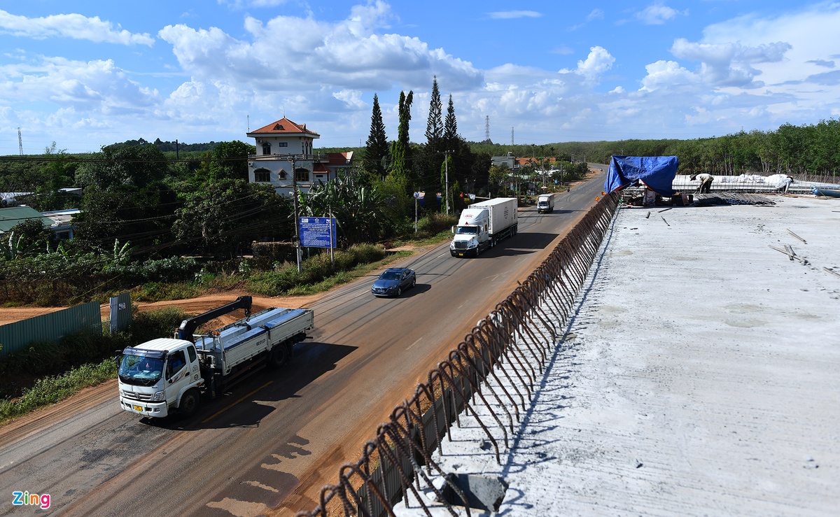 Công trường cao tốc Phan Thiết Dầu Giây trong giai đoạn đẩy tiến độ 7